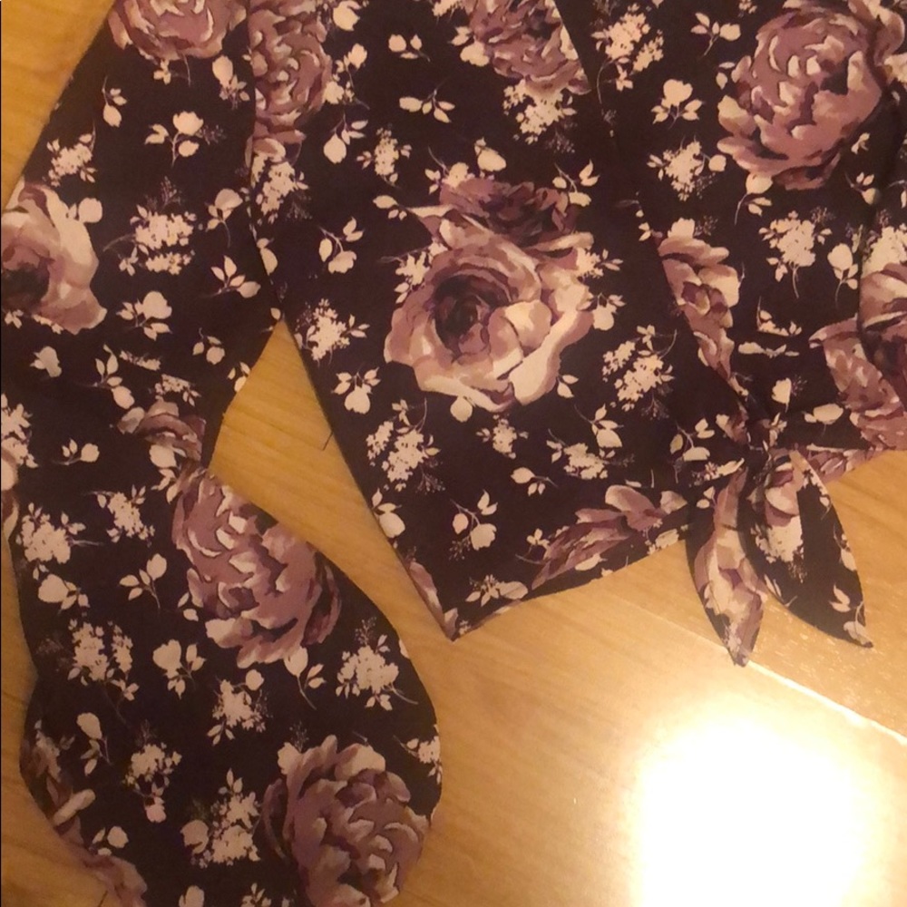 Top from CHARLOTTE RUSSE - Picture 3 of 5